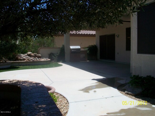 Building Photo - 16914 W Marcos De Niza Dr