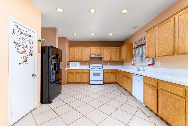 Building Photo - 3061 Clapper St