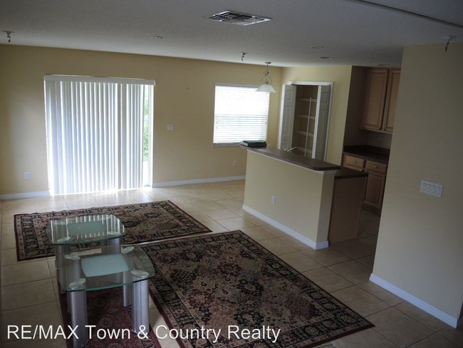Building Photo - 3881 Silverbell Loop