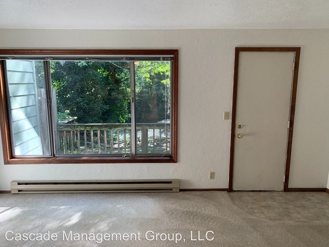 Building Photo - 512-524 15th St NE
