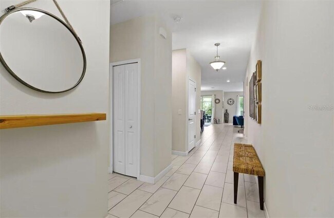 Building Photo - 4700 Sleepy Hollow Dr