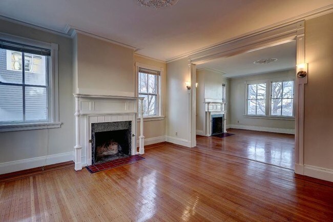 Building Photo - 88 Congdon St