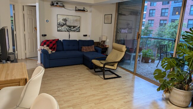 Foto del edificio - 4808 Moorland Ln
