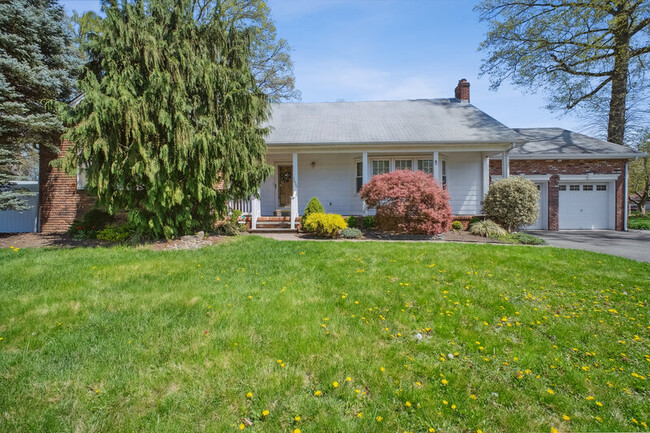 Building Photo - 1400 Avon Pl