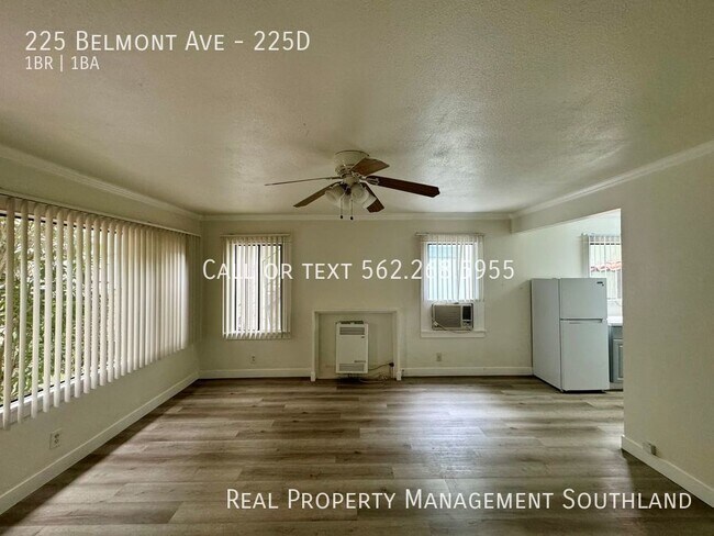 Building Photo - Beautifully Renovated 1 Bed / 1 Bath Apart...