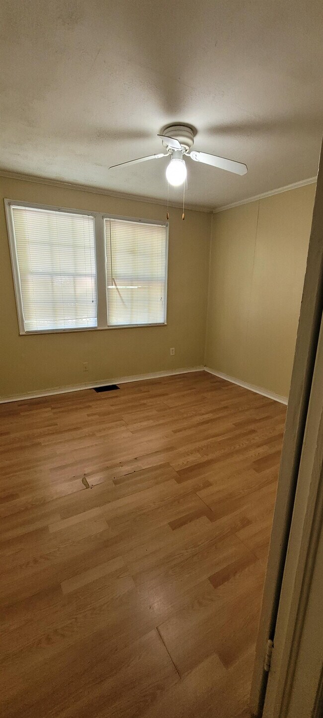 Photo - 421 E Ridgeway St House