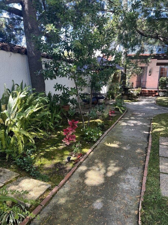 Photo - 1109 Masselin Ave Apartment