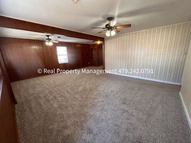 Foto del edificio - COMING IN FEBRUARY! 3 Bed 1 Bath house