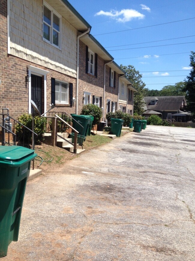 Foto del edificio - 2BR townhome move-in ready!