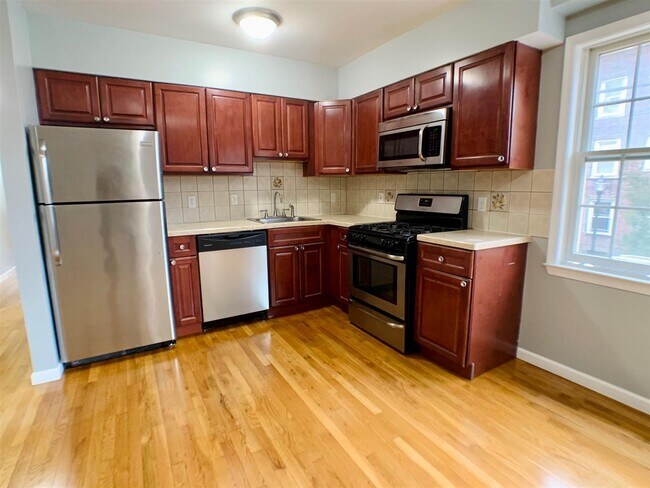 Foto del edificio - 2700 Summit Ave