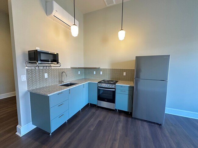 Building Photo - Modern Living with a Touch of Historic Charm