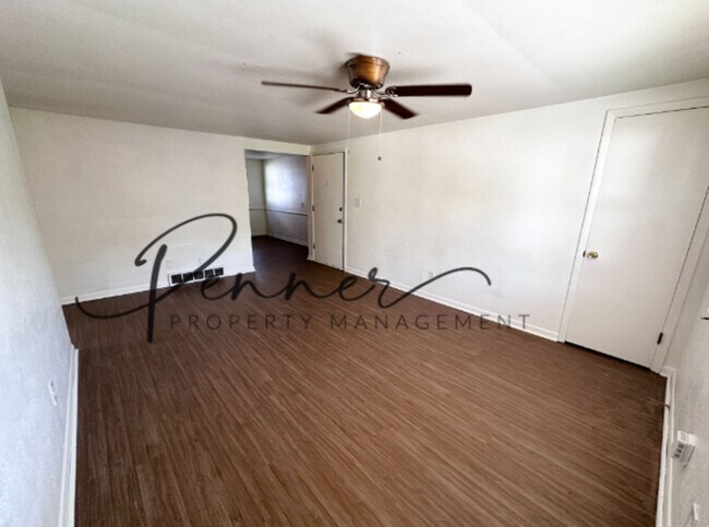 Building Photo - 639-C S Crysler Ave