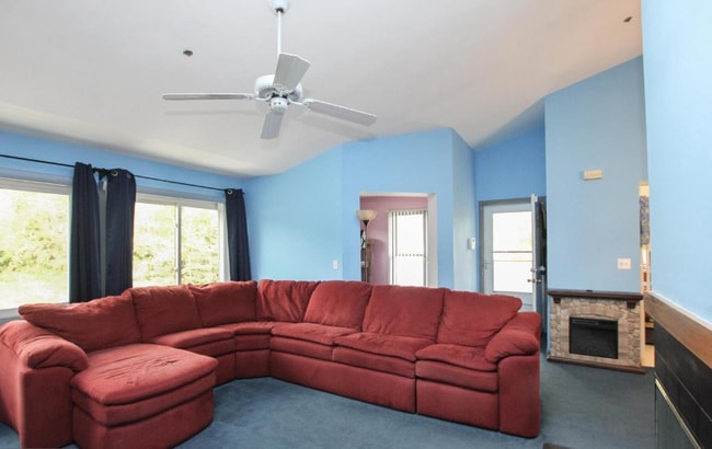 Building Photo - 401 Margit Ct