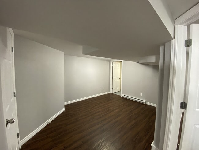 Building Photo - 66 Terris Ave