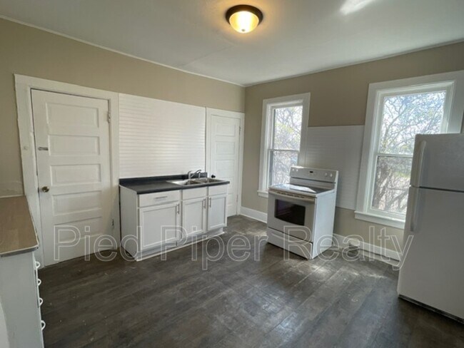 Foto del edificio - 434 1/2 S State Ave