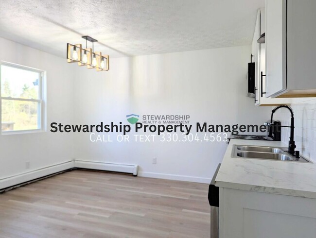 Foto del edificio - 5015 Massillon Rd