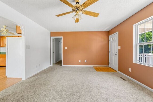 Building Photo - Adorable Home for Rent in a Cul-de-Sac – W...