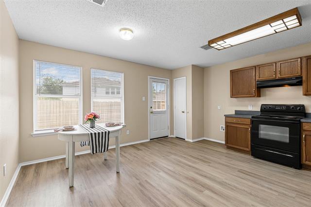 Foto del edificio - 13717 Canyon Ranch Rd