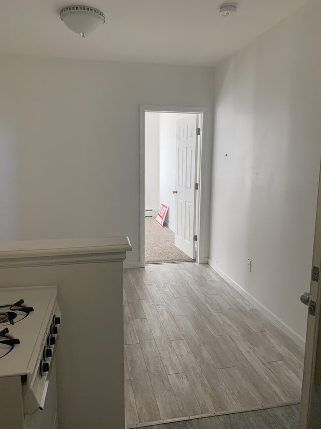 Building Photo - 1 bedroom