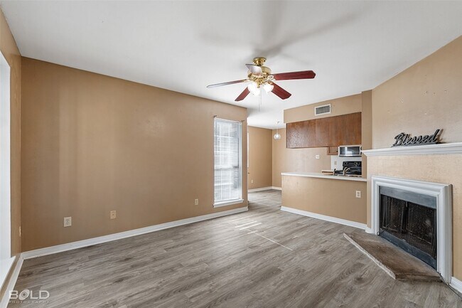 Foto del edificio - 253 Settlers Park Dr