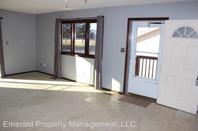 Building Photo - 1607 Woodoak Ct