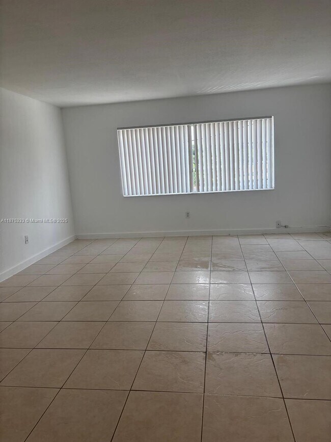 Foto del edificio - 13700 NE 6th Ave