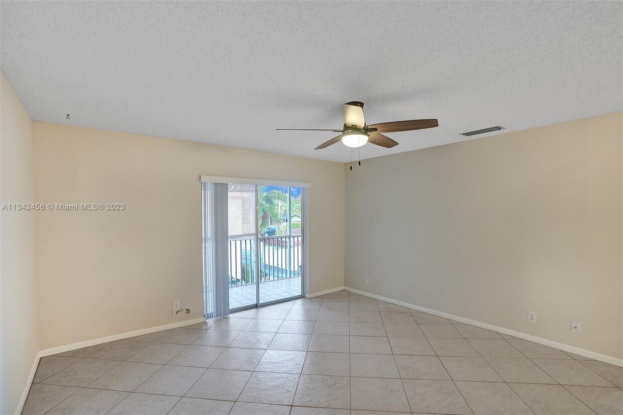 101 E McNab Rd Unit 225, Pompano Beach, FL 33060 Condo for Rent in