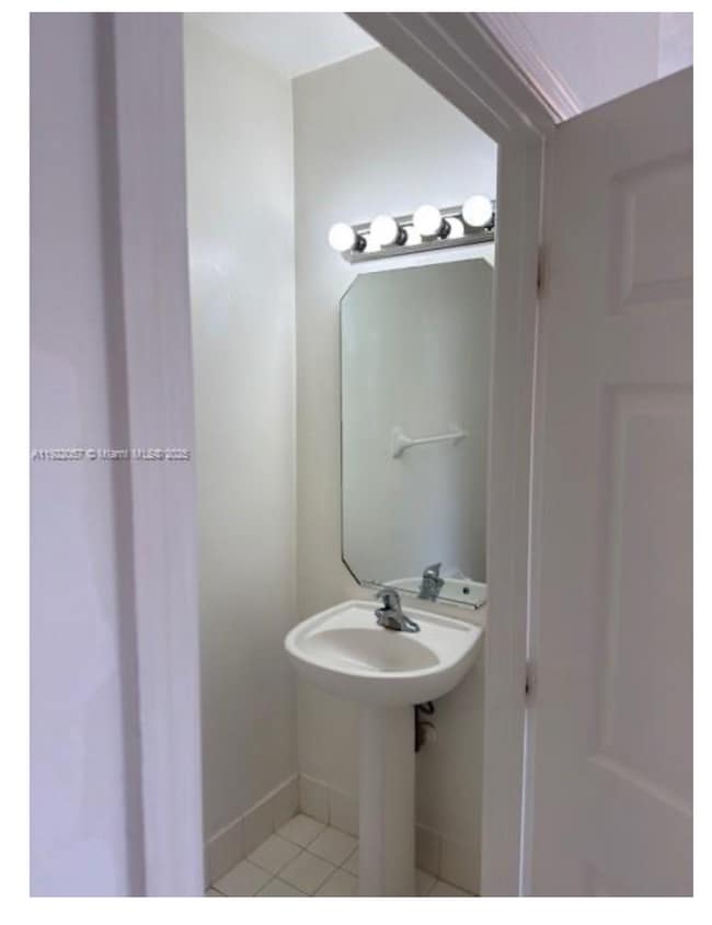 Foto del edificio - 677 NW 42nd Ave