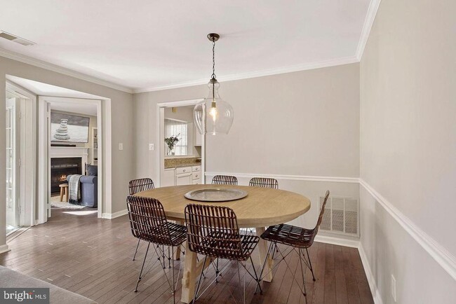 Building Photo - 10708 Kings Riding Way