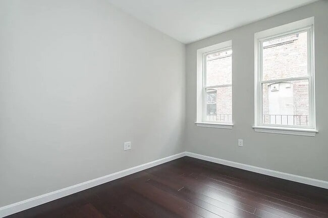 Building Photo - 106 Prince St