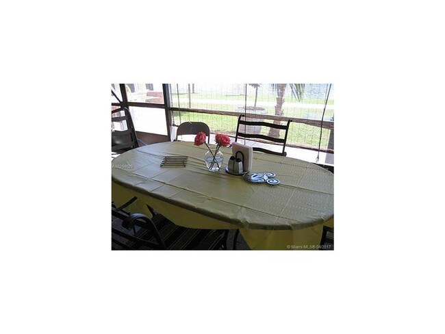 Foto del edificio - 10980 Olive Ave