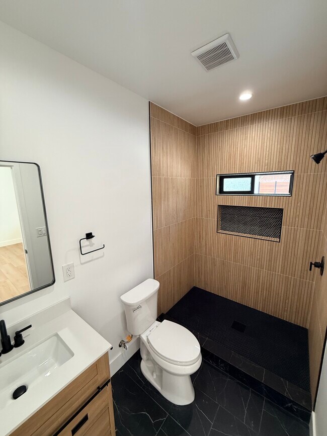 Foto del edificio - 111 E 60th St