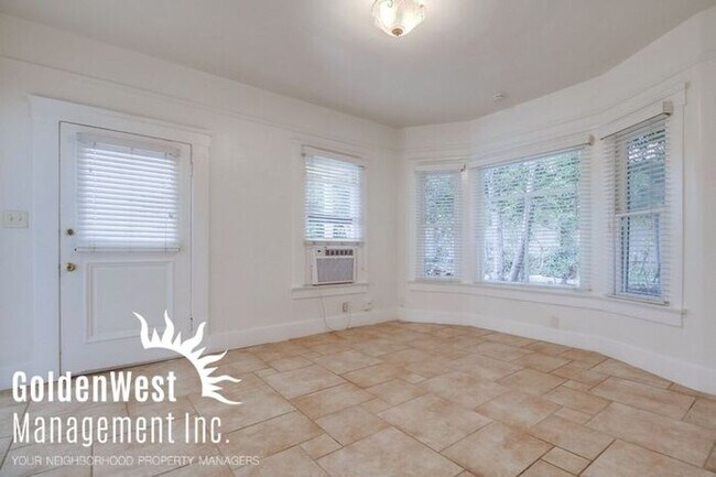 Building Photo - Cozy 2Bdm 2Ba Home in the Encanto Neighbor...