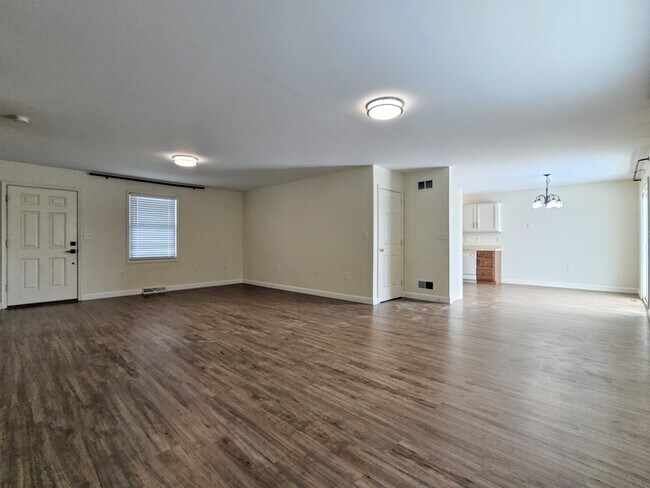 Foto del edificio - 13 Overlook Ln