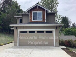 Building Photo - 1803 Windermere Dr NE