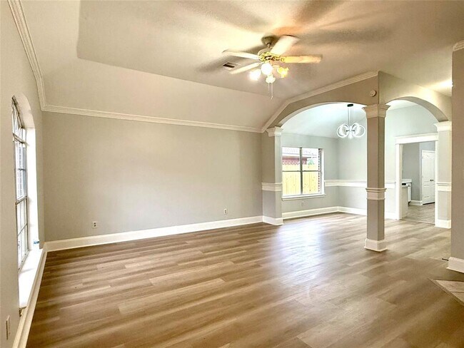 Building Photo - 5223 Mountain Forest Dr