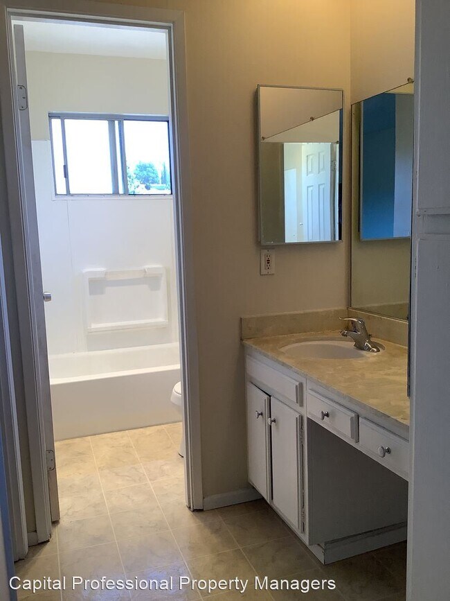 Building Photo - 1 br, 1 bath House - 9733 WINTERGARDENS BL...