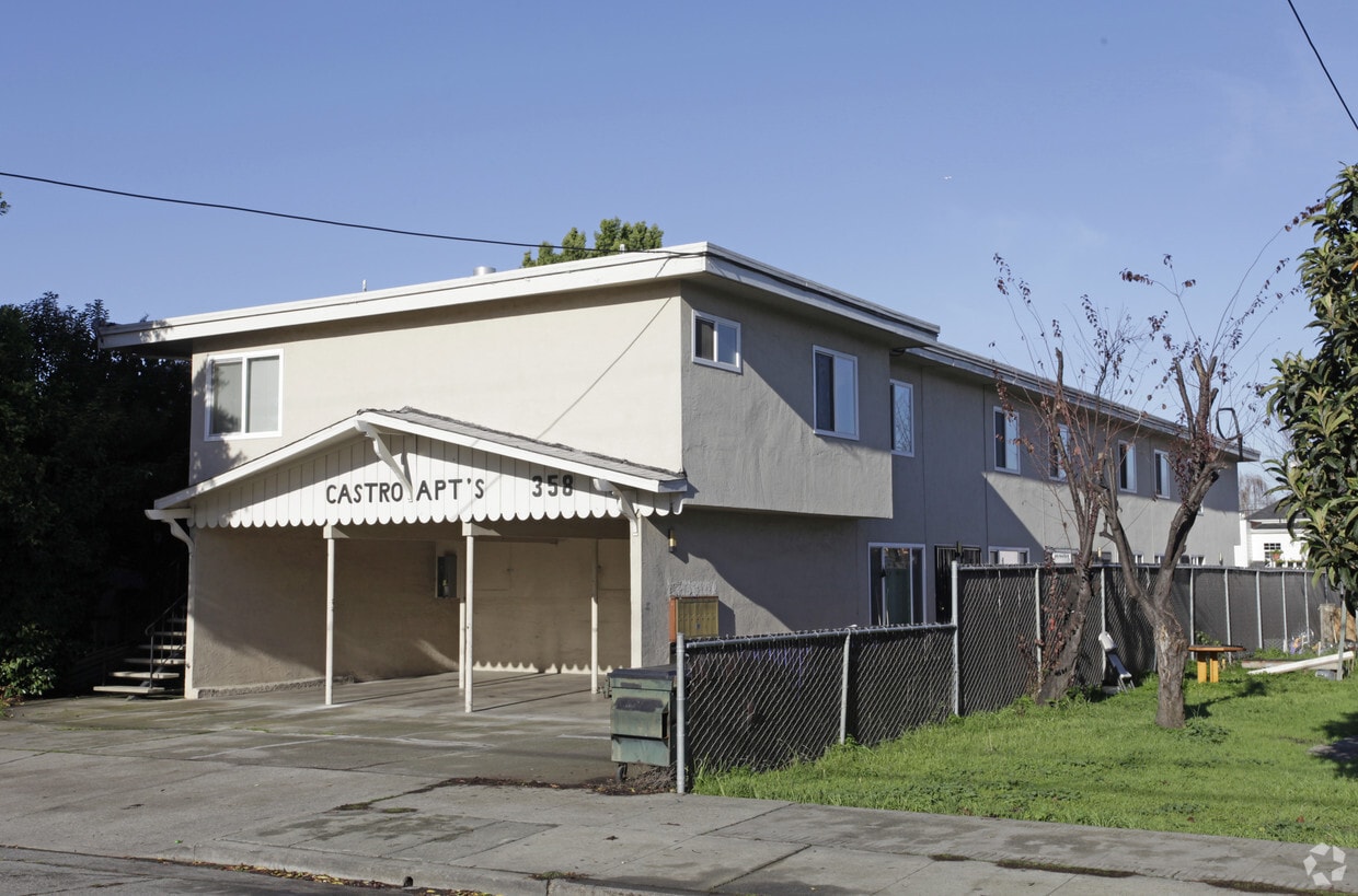 Primary Photo - Castro Apartments