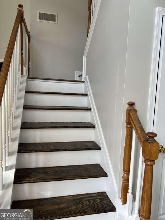 Foto del edificio - 557 Antler Ln