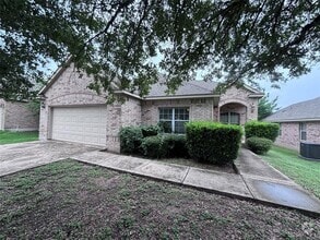 Building Photo - 3906 Links Ln