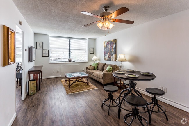 Living Room/Dining Room - Pulse