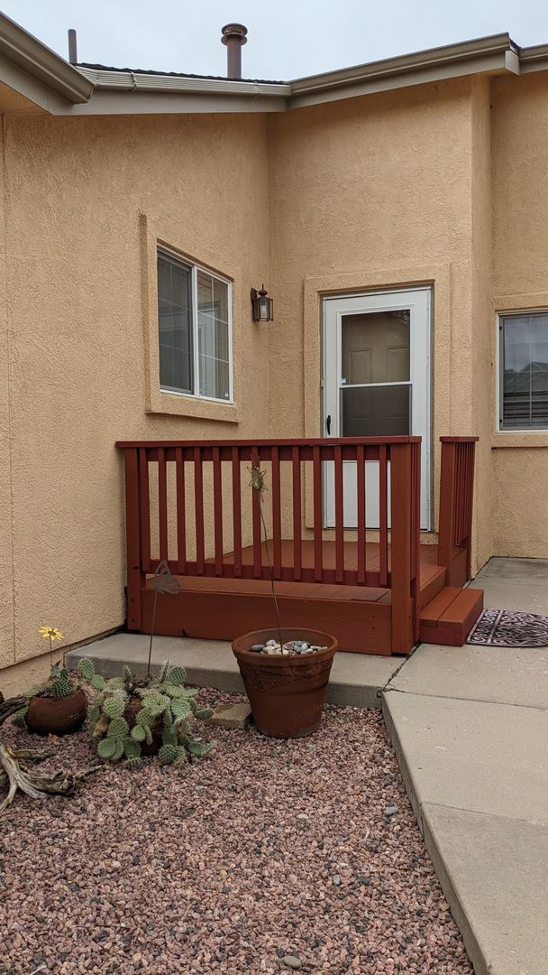 Foto del edificio - RANCH PATIO HOME WITH FINISHED BASEMENT, A...