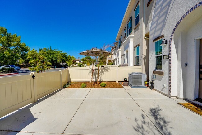 Building Photo - ***Recently Reduced***-San Marcos Town-Hom...