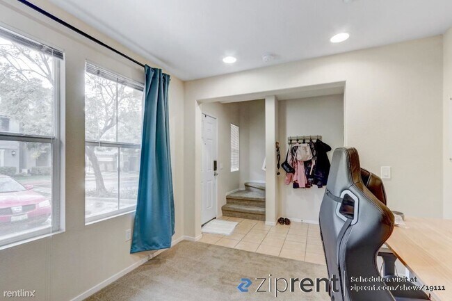Foto del edificio - 2 br, 2.5 bath Townhome - 1584 Sumac Place...