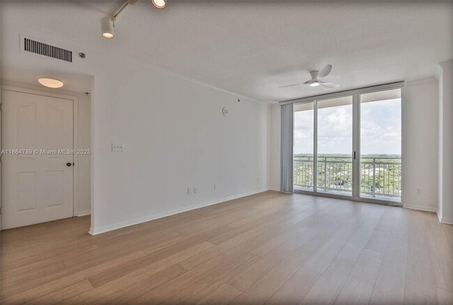 Foto del edificio - 2665 SW 37th Ave