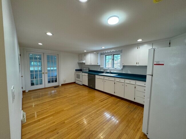 Building Photo - 280 Tremont St
