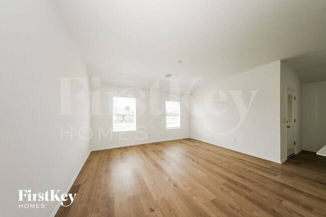 Foto del edificio - 437 Labelle Ln