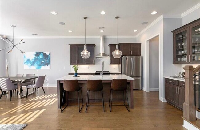 Foto del edificio - 3458 Fenton Dr