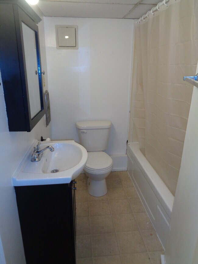 Building Photo - 522 Avenue F