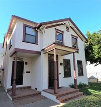 Building Photo - 518-518 15th St